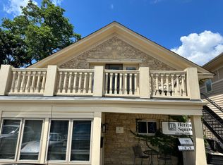 523 E Illinois Ave, Saint Charles, IL 60174