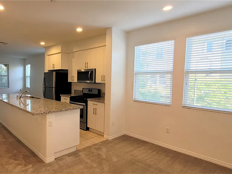 278 S Arroyo Dr #D — Photo 4
