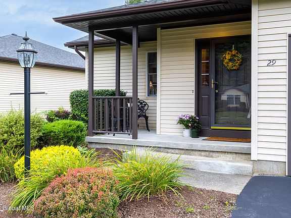 4th image of 29 Gentry Lane