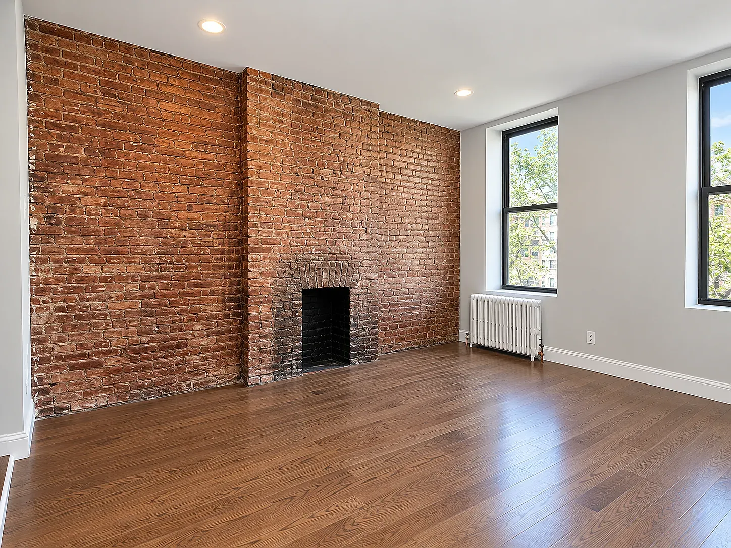 310 East 89th Street — Photo 2