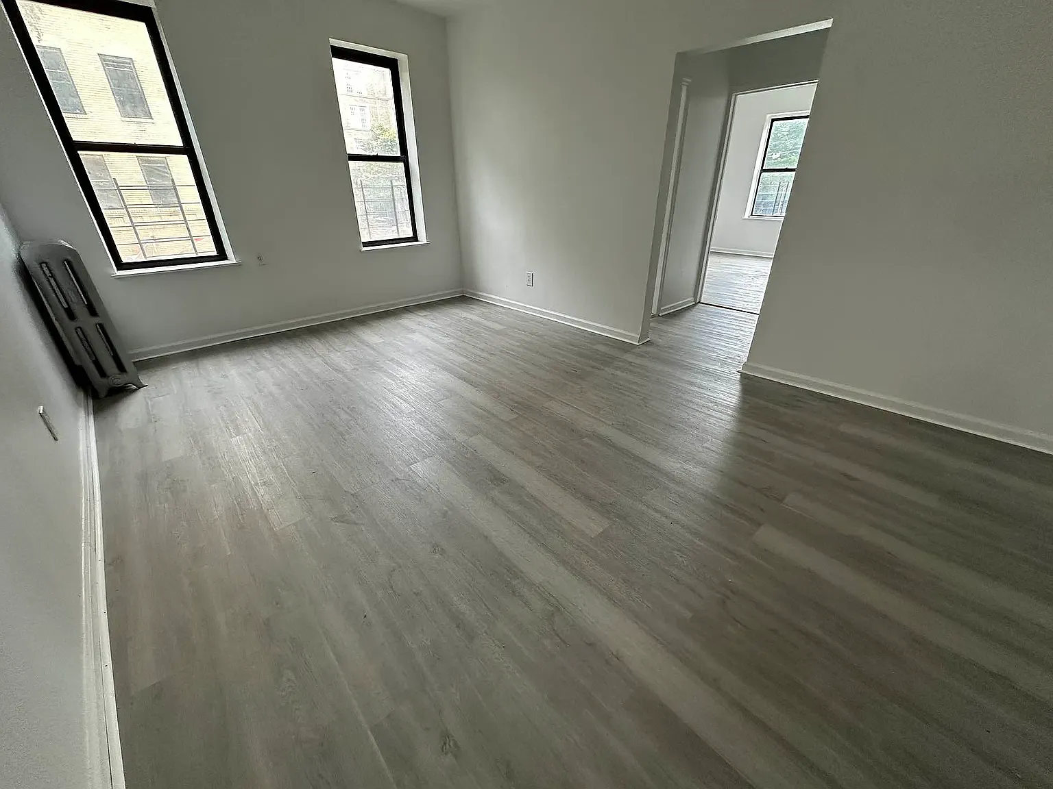 2387 Morris Avenue — Photo 4