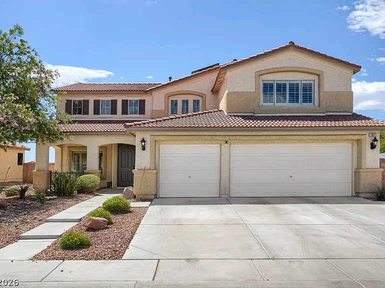 1921 Moonlight Bluff Ave — Photo 3