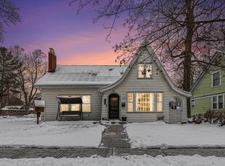 218 W Grove St, Greenville, MI 48838