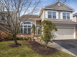 118 Hamlet Dr, Mount Sinai, NY 11766