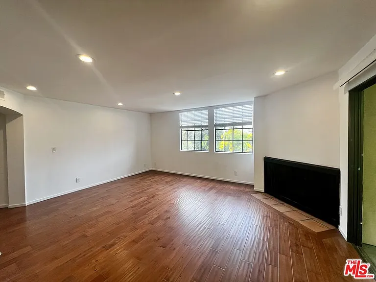 750 N Kings Rd #210 — Photo 4