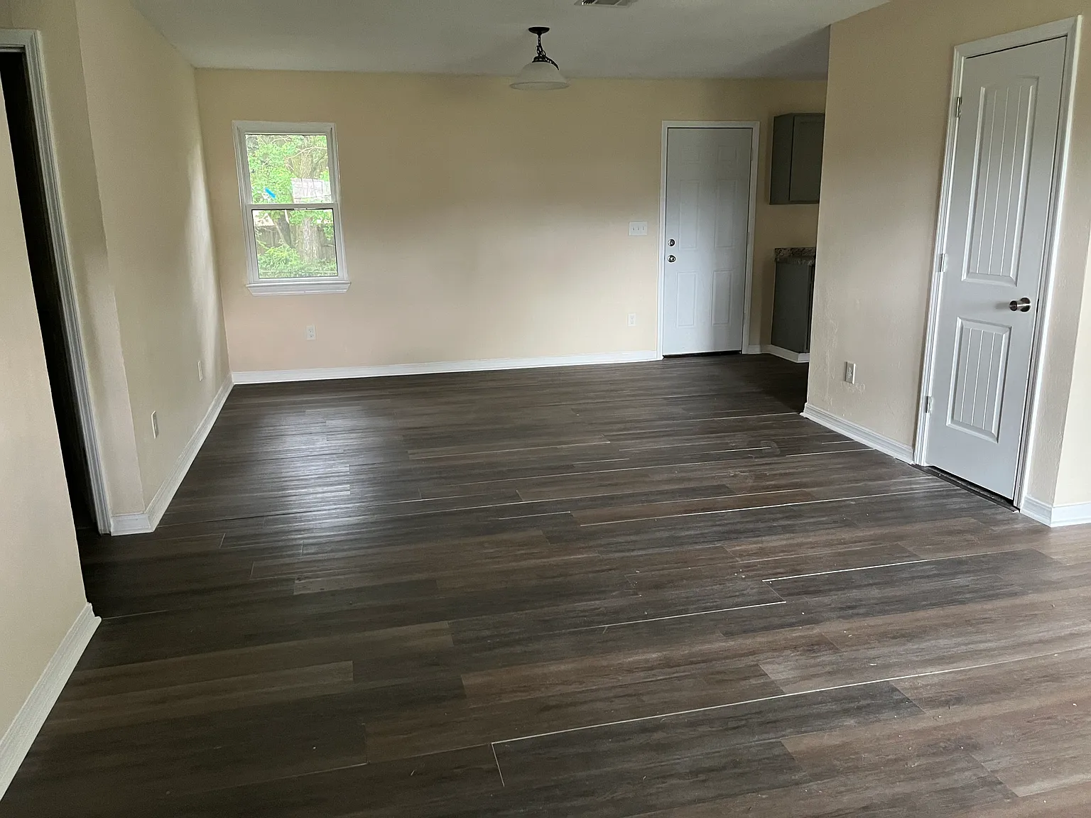 3 bed, 1540 sqft, $1,700 — Photo 1