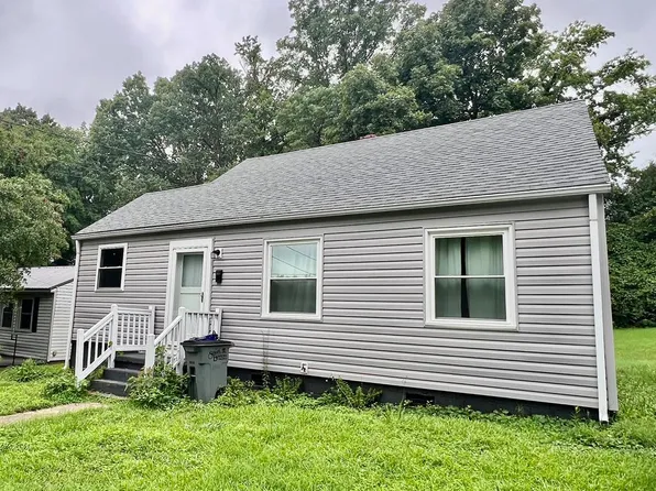 704 Cedar Ave, South Boston, VA 24592