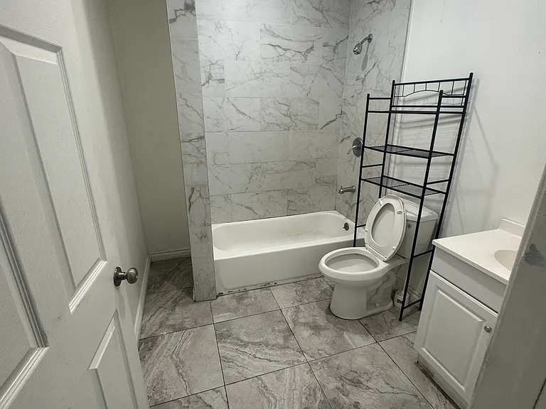 4502 S Broadway #3 — Photo 3