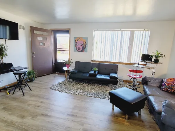 3401 S Howell Ave #2-4, Milwaukee, WI 53207