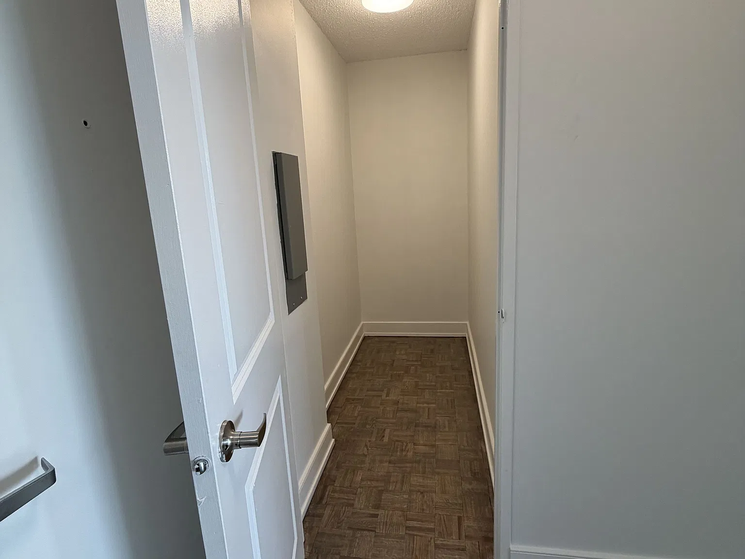Wellington Towers — Photo 4