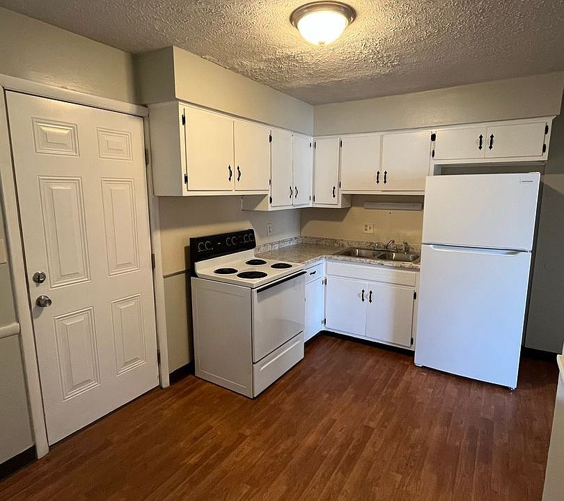 1st image of 1171 Sanborn Pl APT A