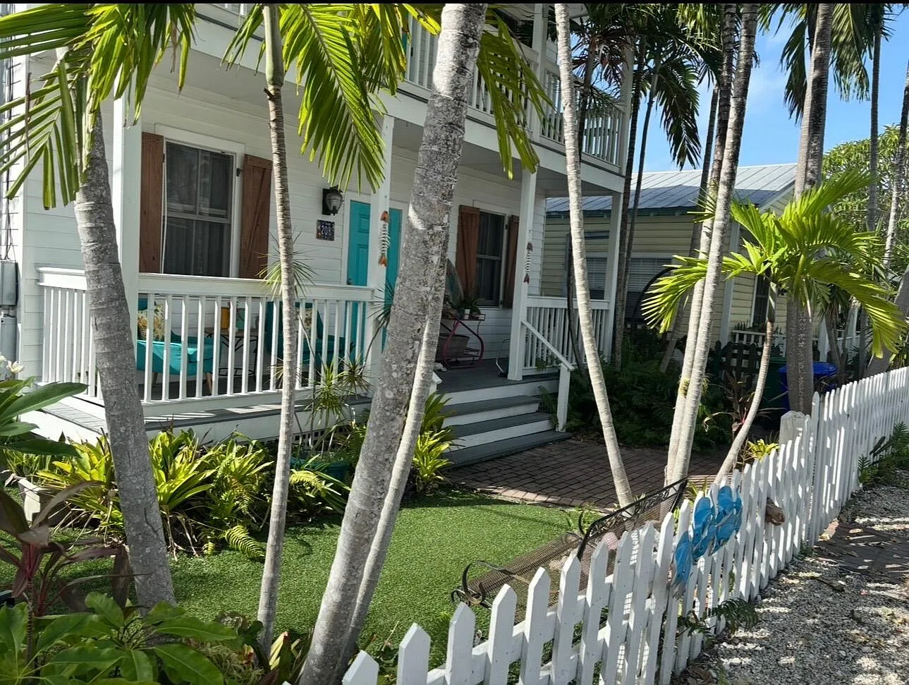 2 bed, 2.5 bath, 1000 sqft, $4,100 — Photo 2