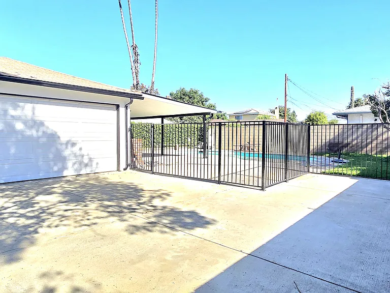 9341 Olive St — Photo 28