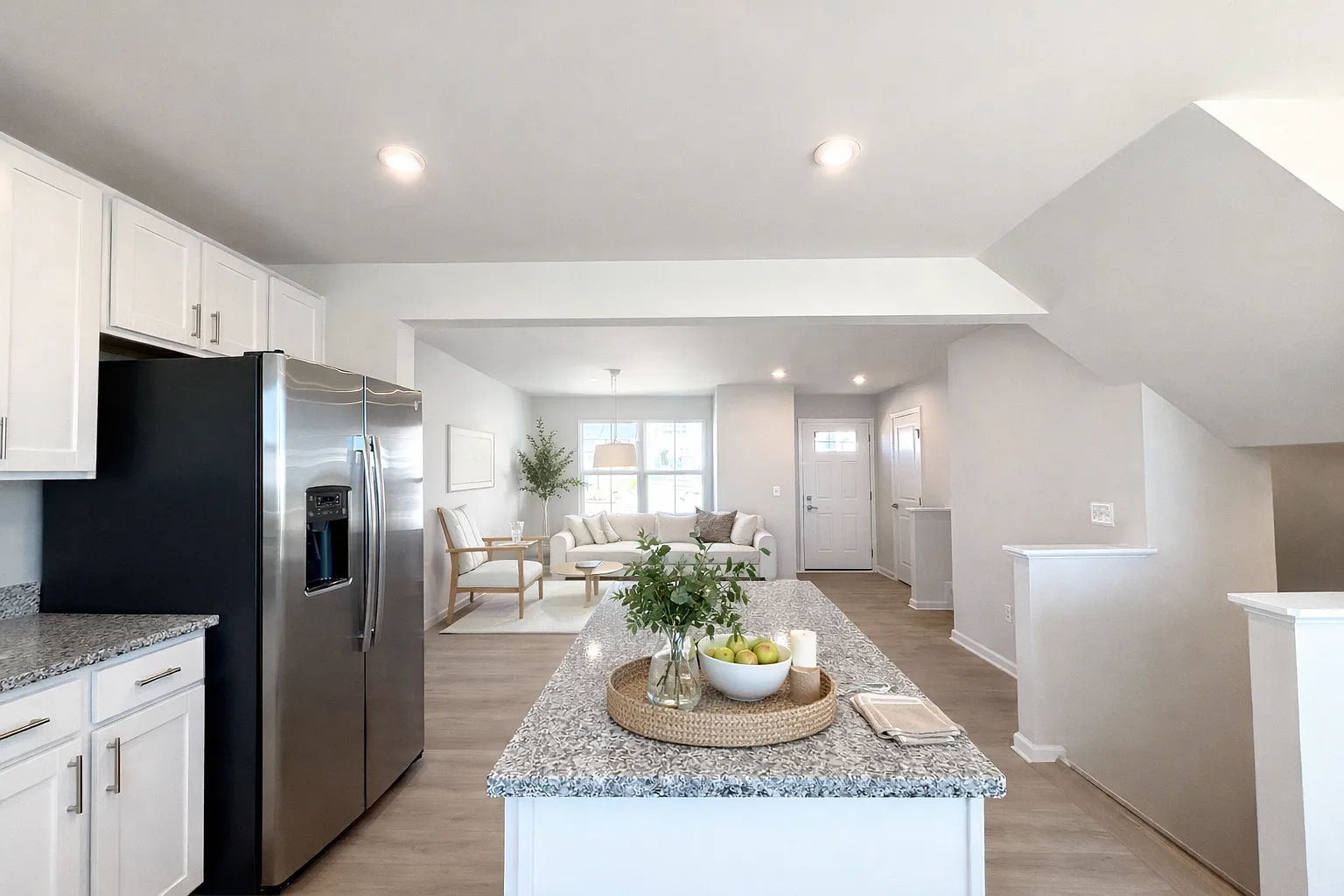 3 bed, 2.5 bath, 1220 sqft, $1,950 — Photo 1