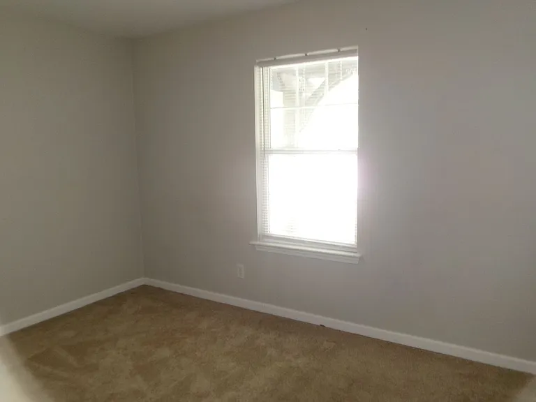 212 McKendree Ln — Photo 19