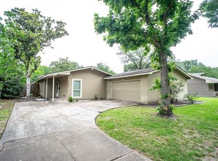 4522 Briarbend Dr, Houston, TX 77035