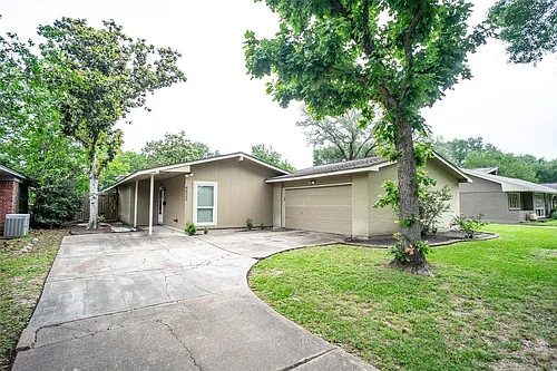 4522 Briarbend Dr Photo 1