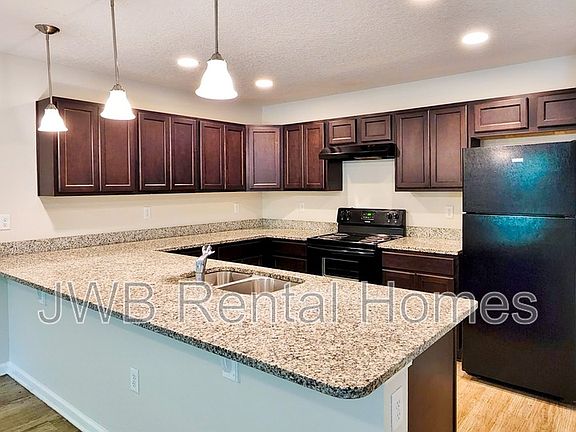 2nd image of 702 James St