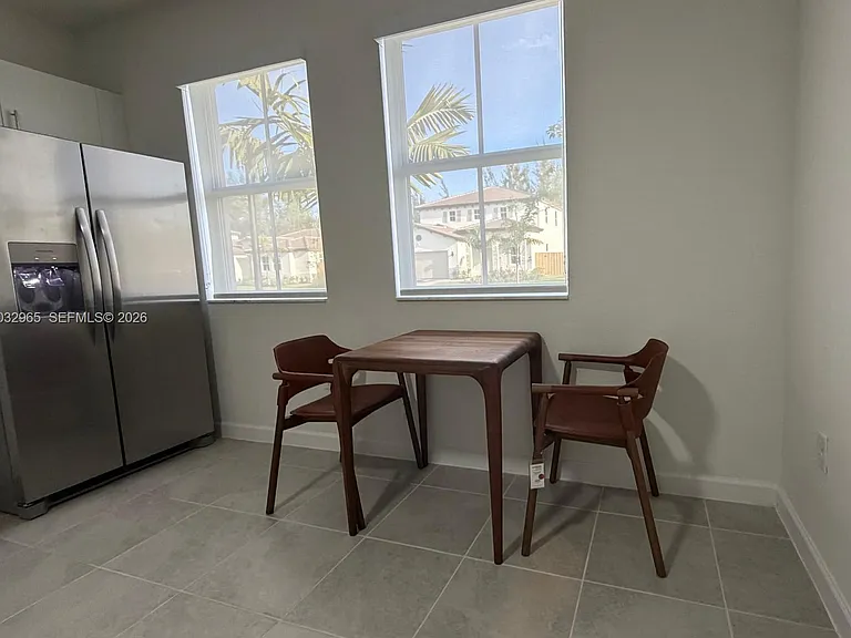 2225 SE 30th St #2225 — Photo 5