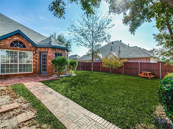 4th image of 405 White Stone Hill Dr
