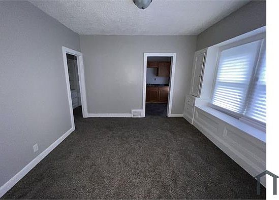3rd image of 7701 New York Ave