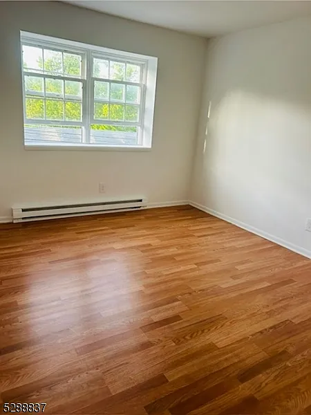 2 bed, 1.0 bath, $1,595 — Photo 3
