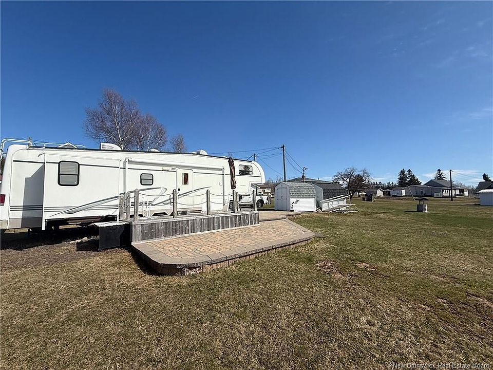 2nd image of 25 Cottage Ln