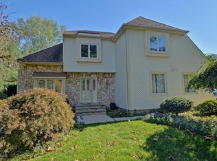 10 Chatham Ridge Dr, Freehold, NJ 07728