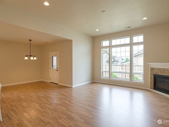 3rd image of 11208 NE 122nd Avenue