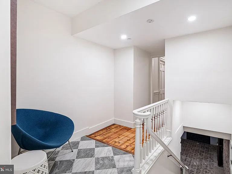 300 Kings Hwy E #C — Photo 22