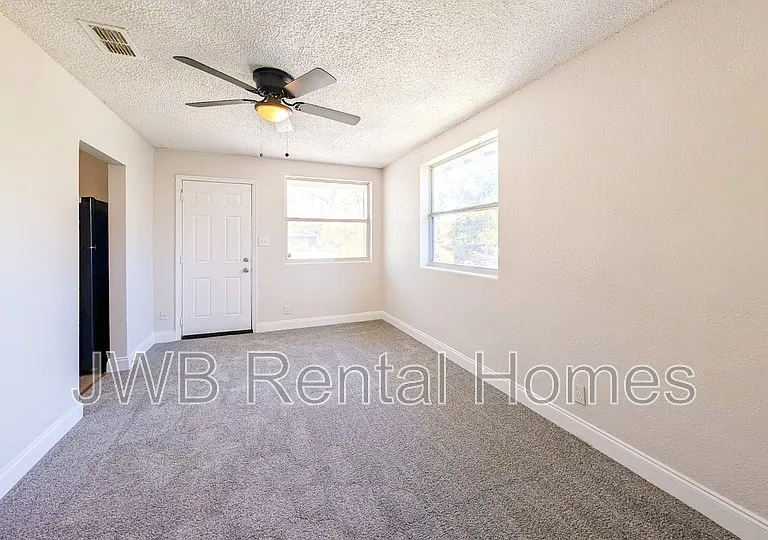 1530 21st St W #3 — Photo 9