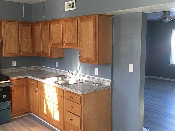 3rd image of 1337 Memphis St SE #1339