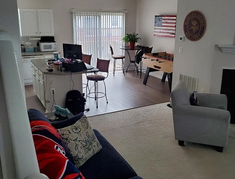 21785 Kelsey Sq — Photo 5