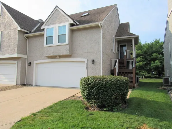 9243 Loiret Blvd, Lenexa, KS 66219