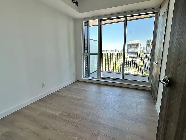 75 Billes Hts #1811 — Photo 10