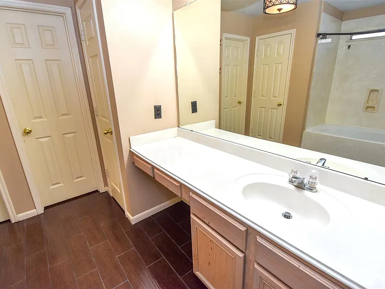 7215 Kransburg Ranch Dr — Photo 17