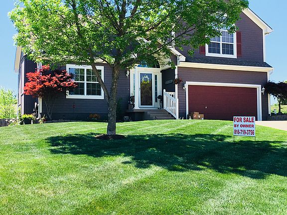 2nd image of 610 NW Silverstone Cir