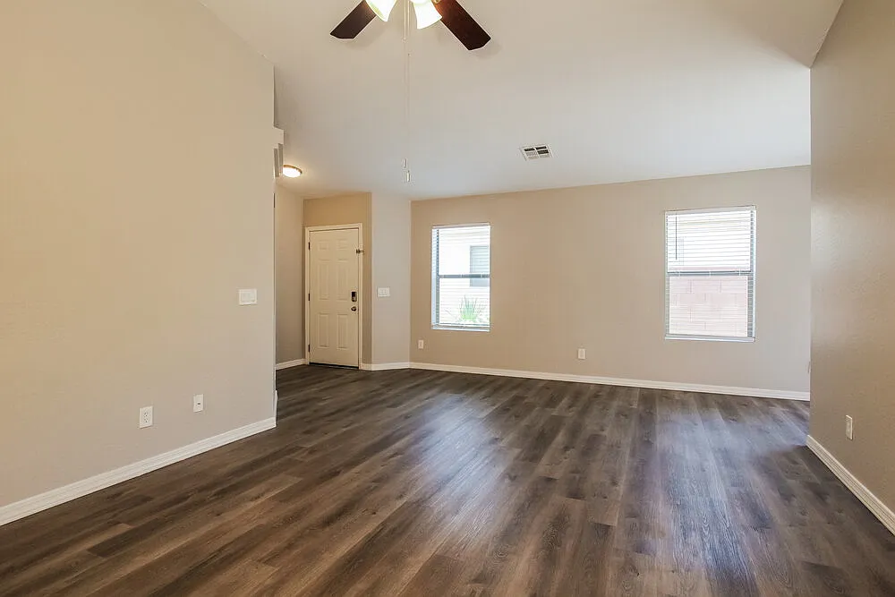 4 bed, 2.0 bath, 1535 sqft, $2,005 — Photo 3