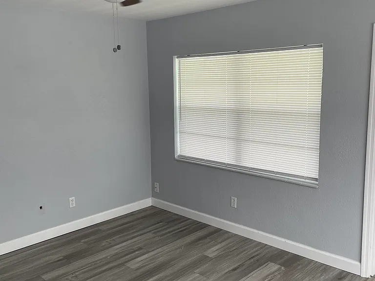 30103 Holly Rd — Photo 5