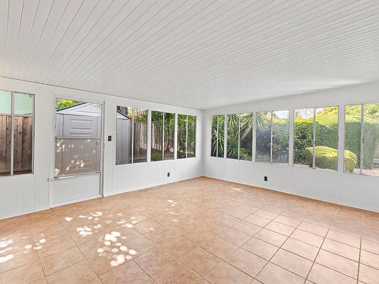 2506 Ardilla Ct — Photo 23