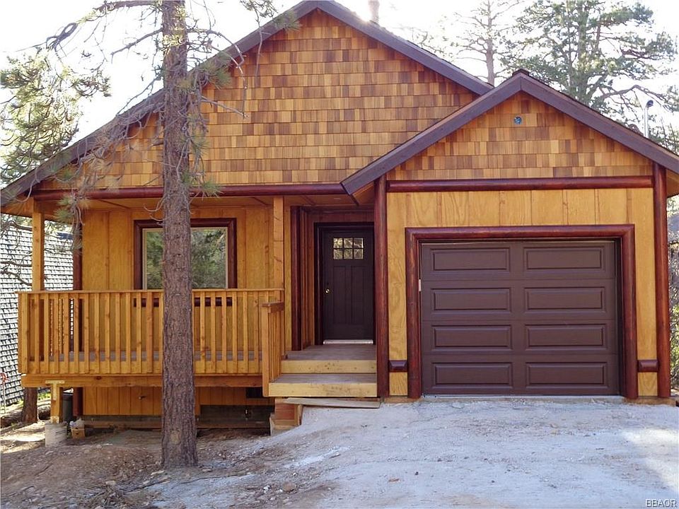 1st image of 723 Holmes Ln