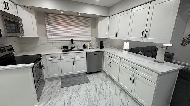 3007 Warrington Dr — Photo 12
