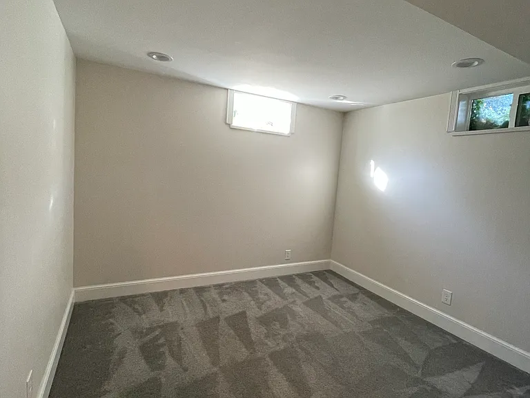 2851 E Maurice Dr — Photo 18