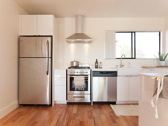 4th image of 5665 Fayette St