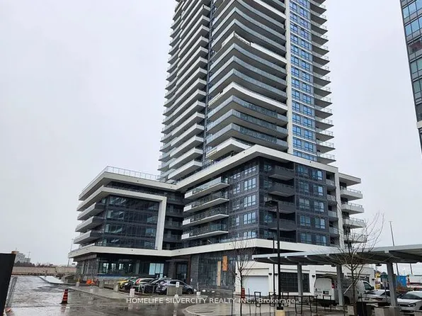 1455 Celebration Dr #607, Pickering, ON L1W 0C3