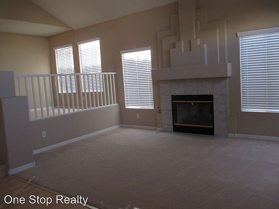 2nd image of 4662 Ashington St