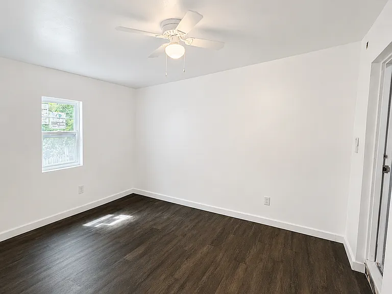 2739 Wagner St — Photo 8