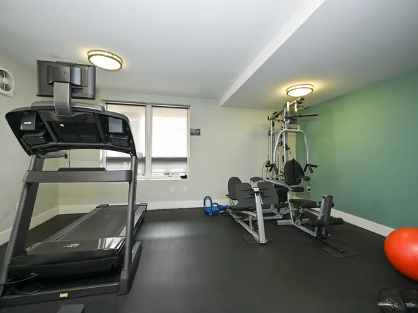 63-34 Fresh Pd Road image 18 of 20