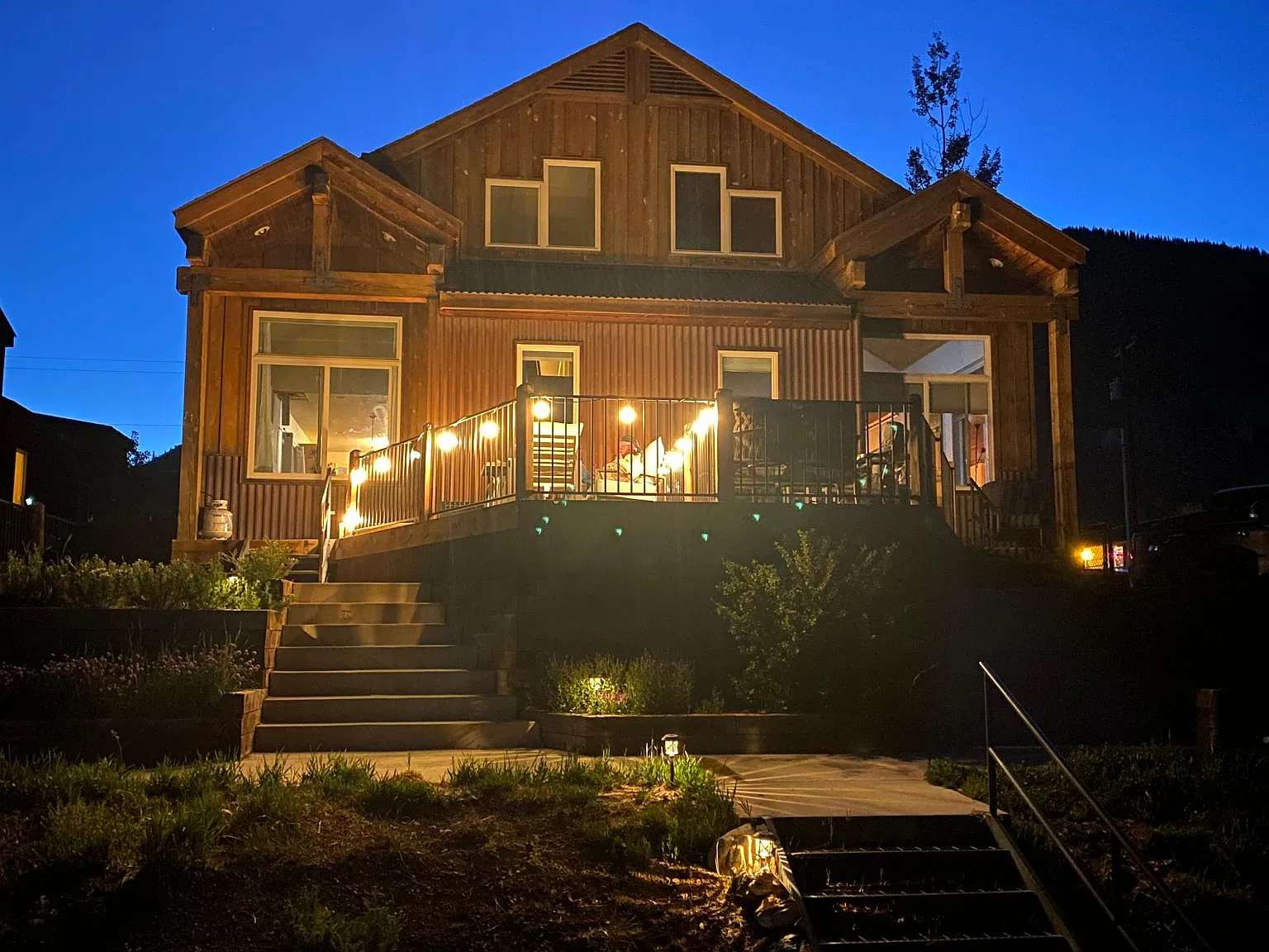 741 Mineral St — Photo 3