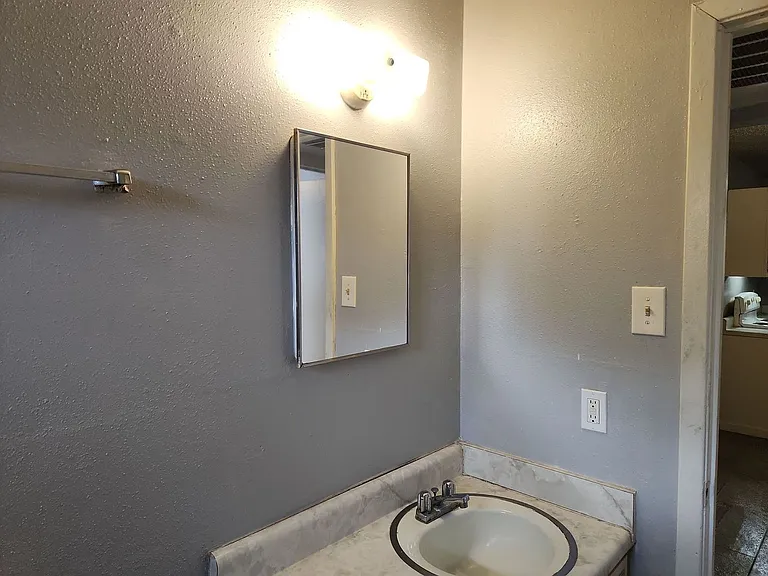 Manya Point Apartments — Photo 19
